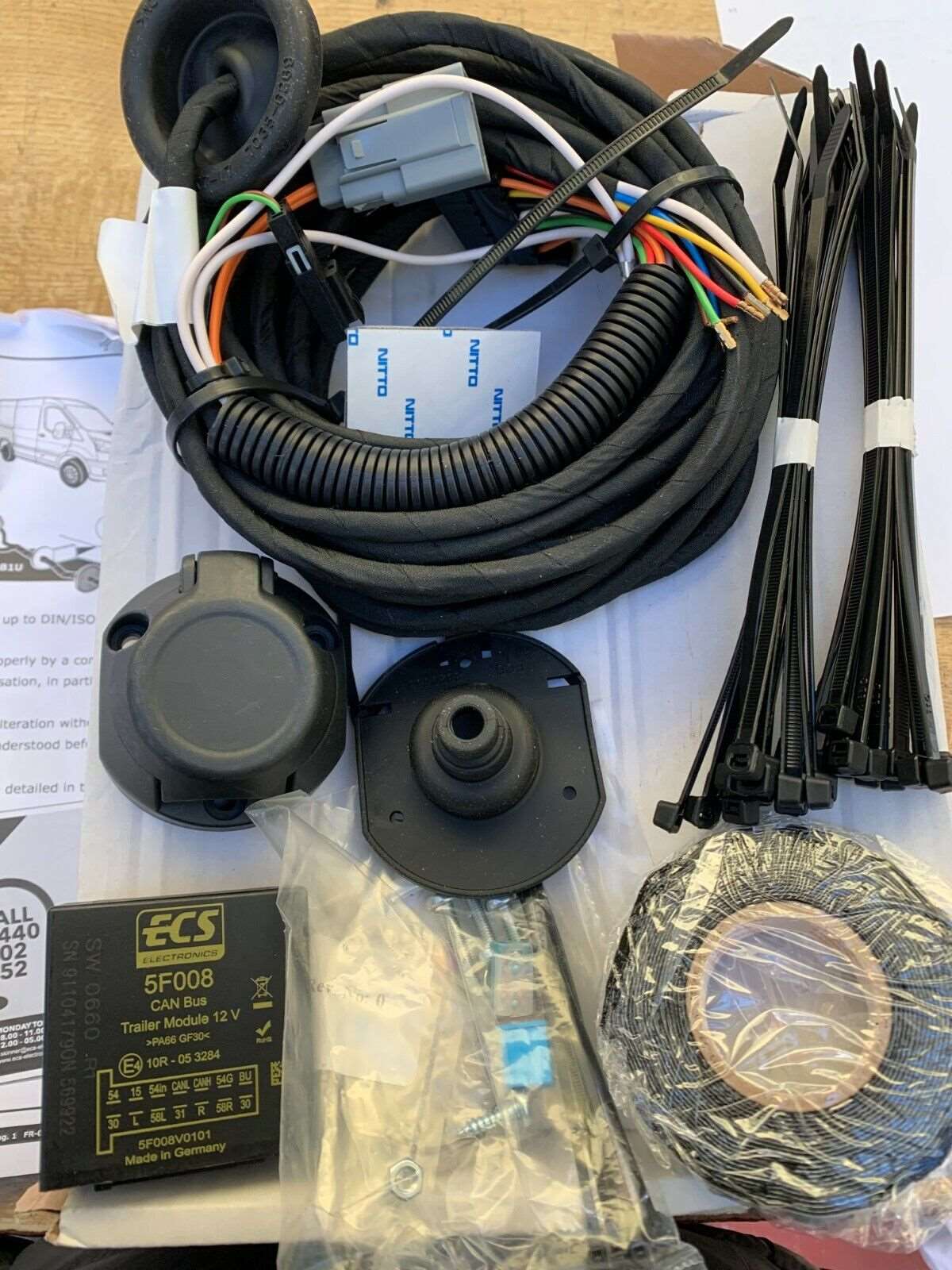 7 Pin Vehicle Specific Wiring Kit Ford Custom 2016-2021 ECS FR-083-01U