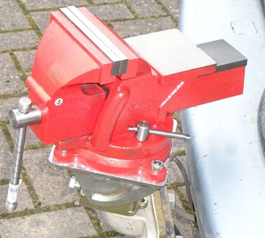 Bak-rak Vice-Rak Universal 50mm Towball Mounted Vice Mounting